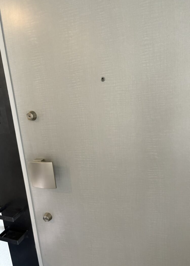 【寝屋川市】玄関開錠｜上下2か所＋防犯サムターンでも無傷で解錠！